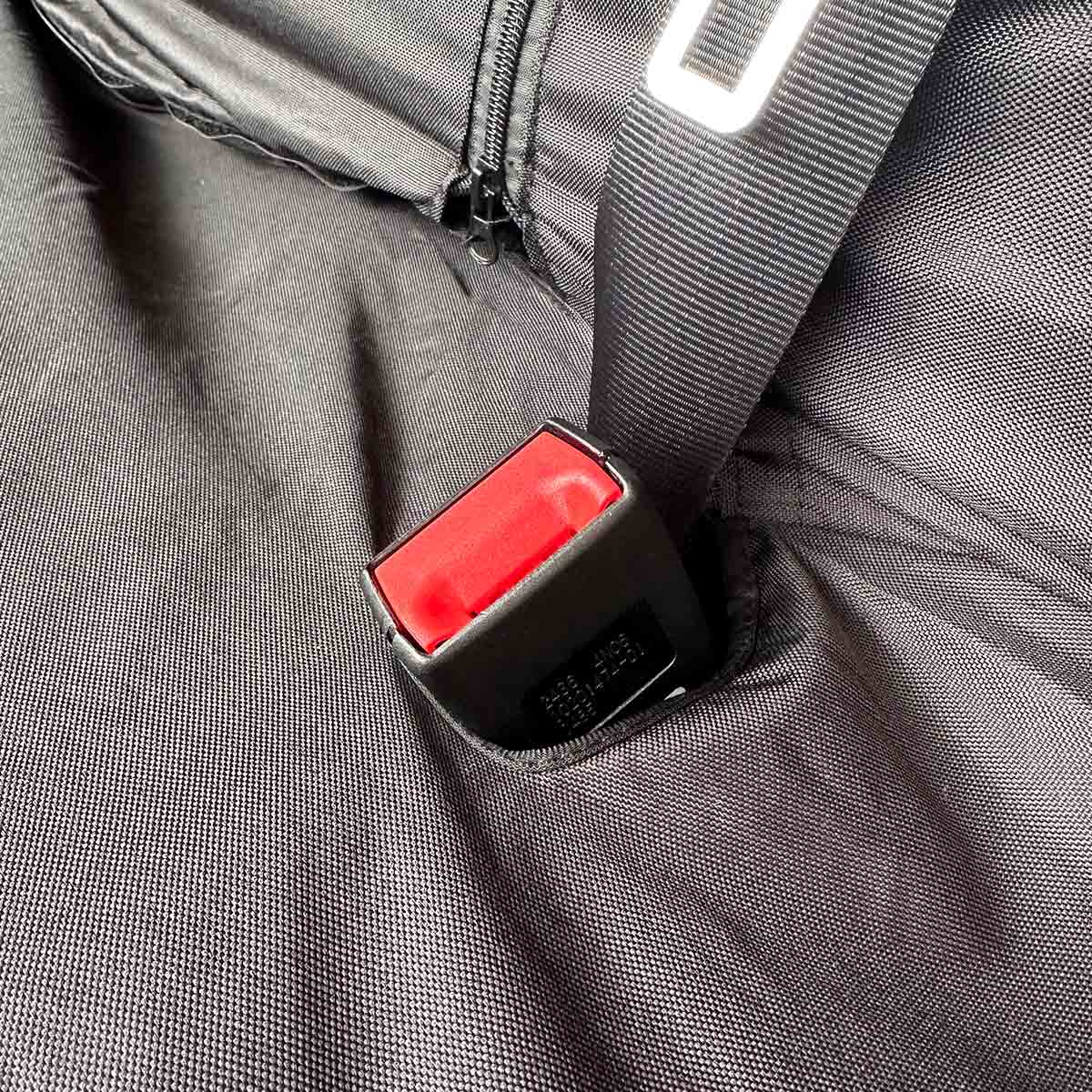 Toyota Proace Max Seat Covers (2024+) seat belt access