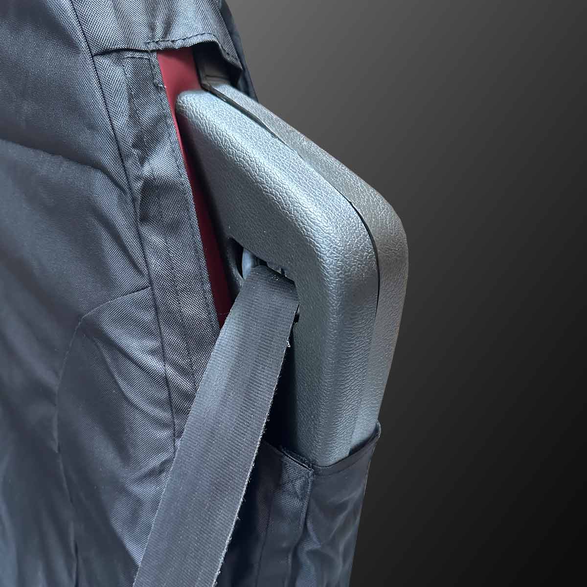 Universal high back truck seat cover seat belt access